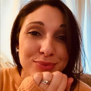 Meet your Posher, Jenna